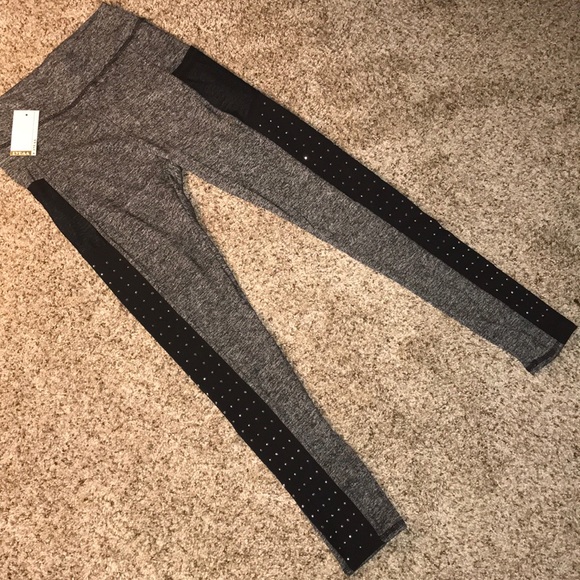 🔥Black Grey Leggings with Pockets - M - NWT - Picture 3 of 6